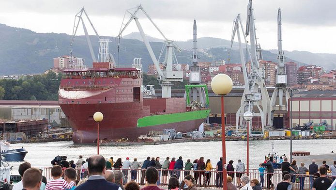Het baggerschip Living Stone werd in september 2016 te water gelaten op de Spaanse scheepswerf. Het schip moest nadien nog verder afgewerkt worden, maar die werken hebben vertraging opgelopen