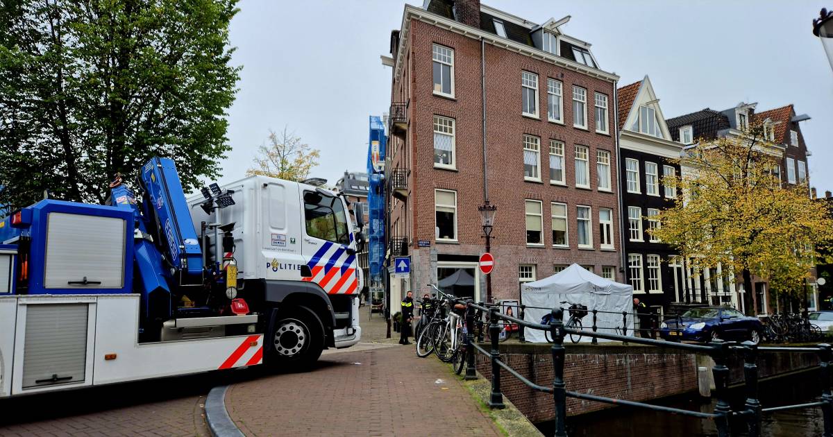 Amerikaanse toerist overleden bij aanrijding met vuilniswagen in Amsterdam.