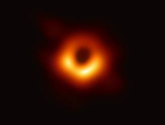 Het hoe en waarom van zwarte gaten (Val er zeker niet in!)