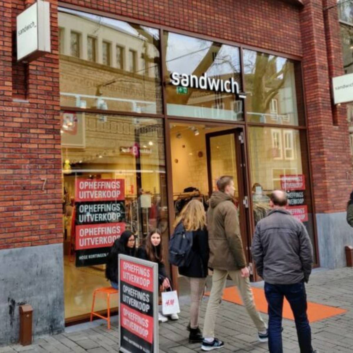 Opnieuw vertrekt kledingwinkel Sandwich uit Enschede Enschede tubantia