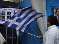 La droite pro-euro creuse son avance sur la gauche en Grèce