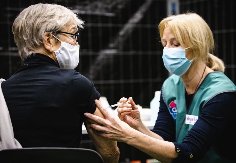 Patienten Met Schrijnende Verhalen Smeken Ggd Aan De Deur Om Vaccins Maar Krijgen Die Niet Trouw