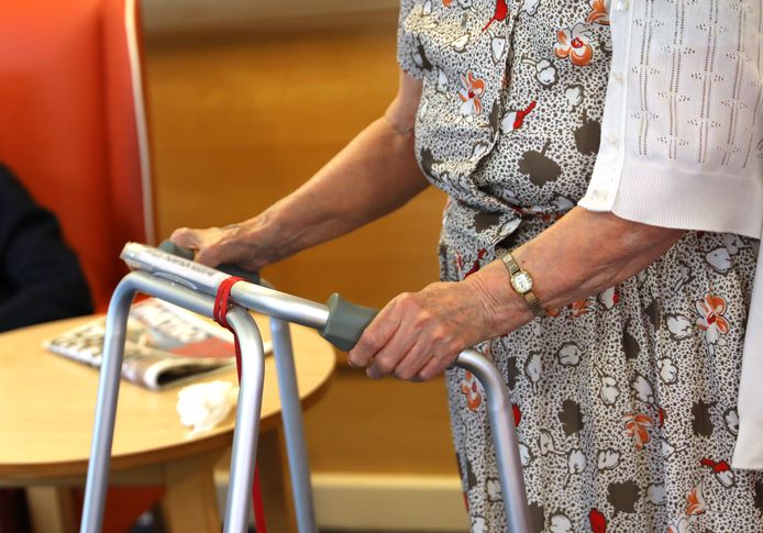 La surmortalité a touché légèrement plus d'hommes que de femmes