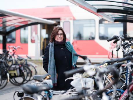 Petra gaat nóóit met haar e-bike naar het station, behalve die ene keer: ‘Ik was zó boos!’