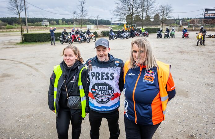 Laura Versmissen, Frank Janssen en Grietje Van Gorp een aantal van de initiatiefnemers achter 'Red alle motorcross omlopen'