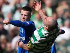 Schotse clubs rollend over straat in discussie vol hebzucht en wantrouwen