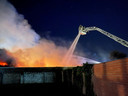 De brand in de  Gulden Peerdenstraat was hevig.