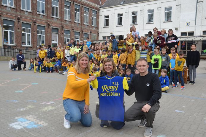 basisschool-sint-gorik-houdt-inzamelactie-en-veilt-gesigneerde