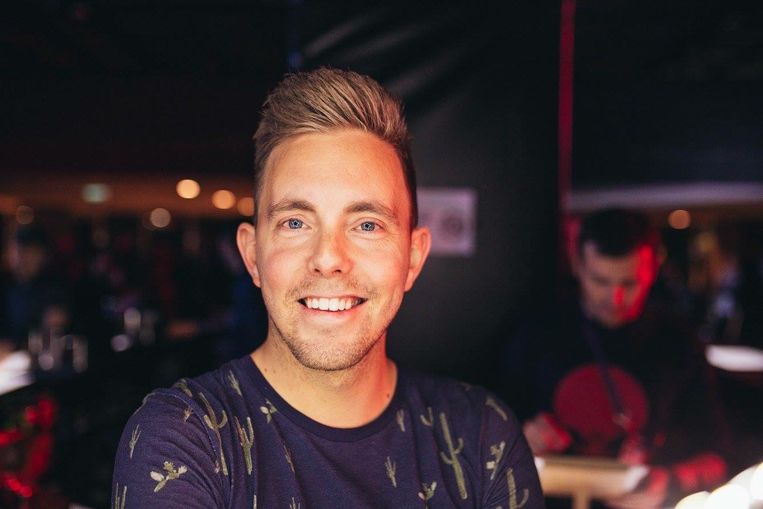 Homo's met een vaste relatie worden vanaf woensdag toegelaten als bloeddonor. Simon Timmerman is een van hen. Beeld Simon Timmerman