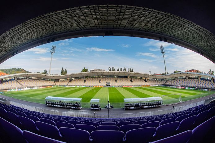 Stadion Ljudski Vrt in Maribor, decor voor de eerste groepswedstrijd van Vitesse in de Conference League.