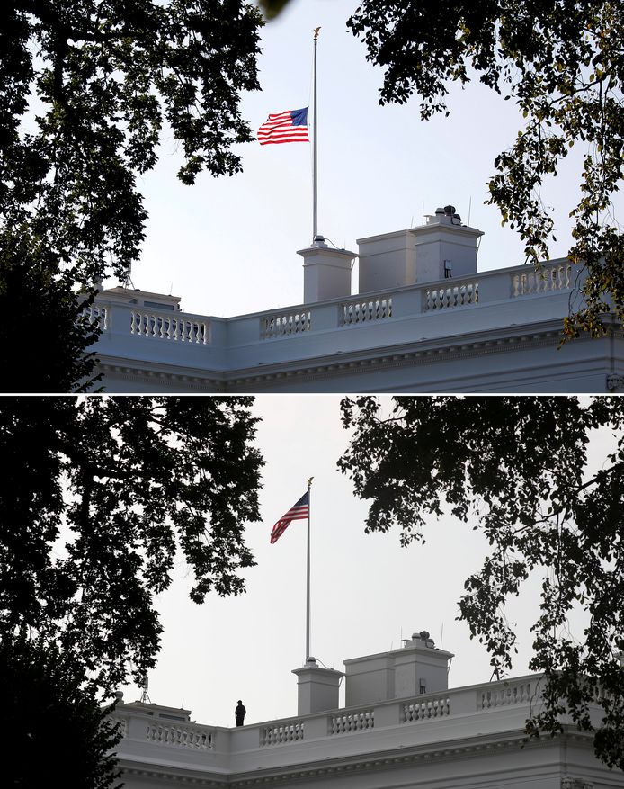 Gisteren hing de vlag van het Witte Huis nog halfstok voor senator John McCain (boven), maar vanochtend werd de Stars and Stripes weer gehesen.