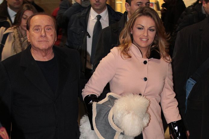 Berlusconi met zijn ex-verloofde Francesca Pascale.