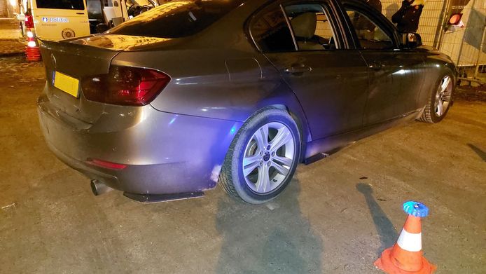 DEze wagen werd door de Politie Antwerpen in beslag genomen.