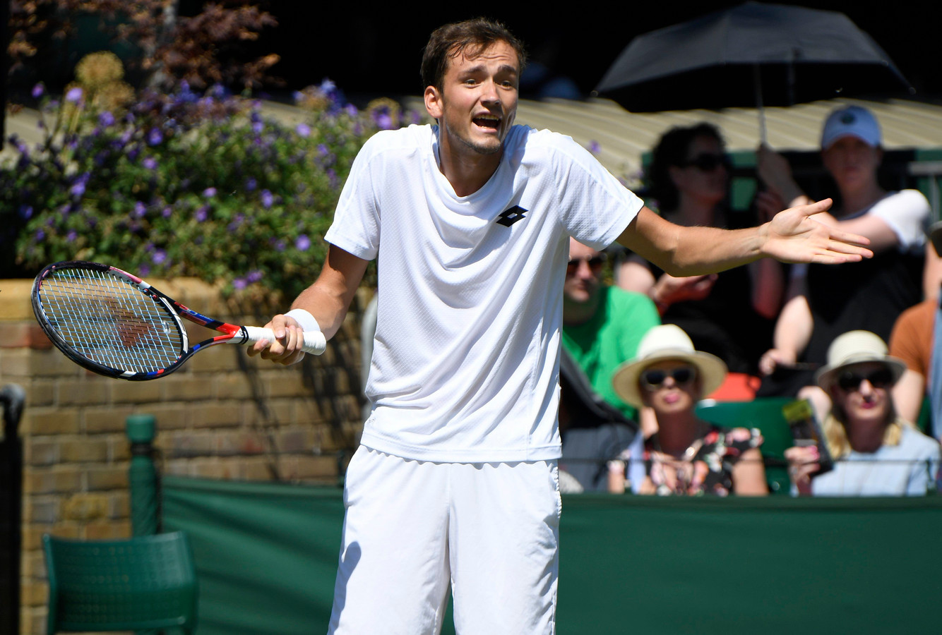 рублев теннис. теннисист выругался. теннисист ругается. бк фенербахче.