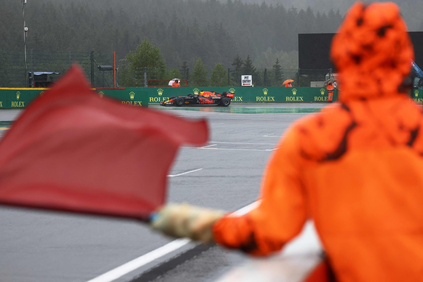 La pluie a joué des mauvais tour à la F1: le GP de Belgique n’a jamais pu démarrer.