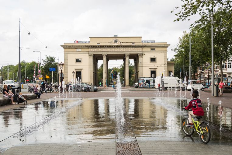De 27-jarige Gerold Sewcharan werd op het Haarlemmerplein door een groep mannen mishandeld.  Beeld Tammy van Nerum