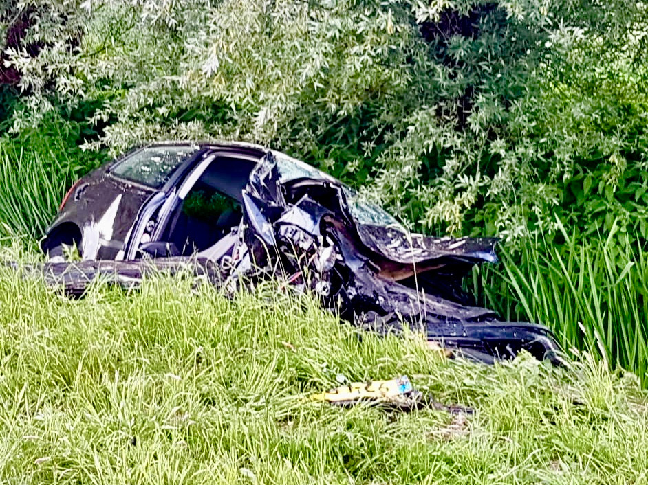 Zwaargewonde Bij Zo N Harde Botsing Op A270 Bij Helmond Dat Motorblok Uit Auto Slingert Foto Ad Nl