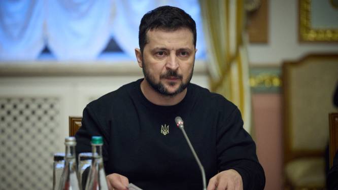 Zelensky zweert wraak na dodelijke aanvallen in de buurt van Kiev en in Zaporizja