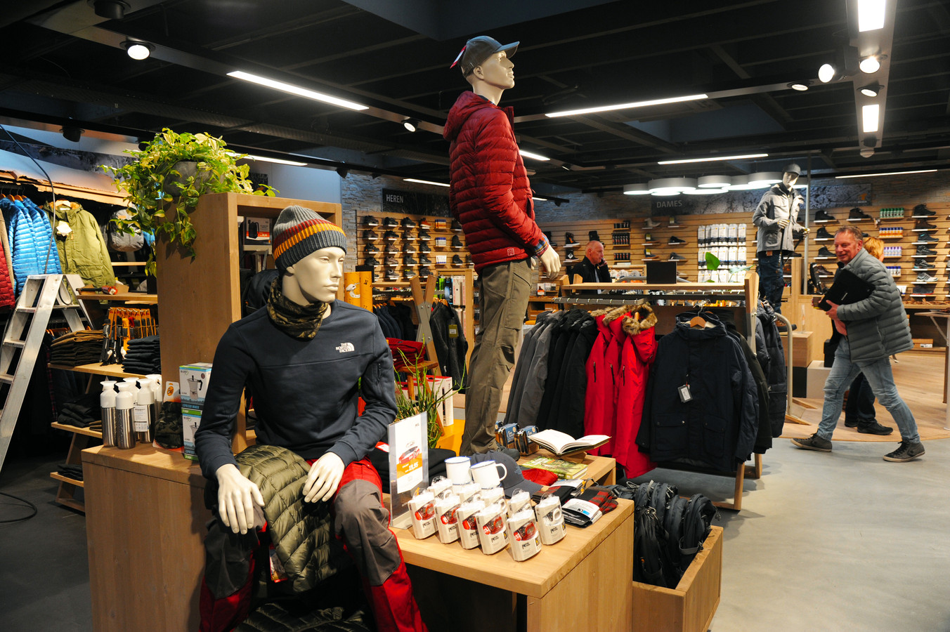 Voorschrift krullen vieren Bever opent winkel Middelburg | Foto | pzc.nl