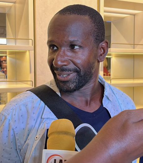 Emmanuel Macron accueillera l'ex-otage Olivier Dubois à midi à Villacoublay