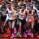 Nageeye loopt marathon ‘op één been’ en loopt toch een fatsoenlijke tijd