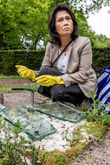 Nabestaanden boos en verdrietig na vernieling van 90 graven op Utrechtse begraafplaats: ‘Wat bezielt je?’
