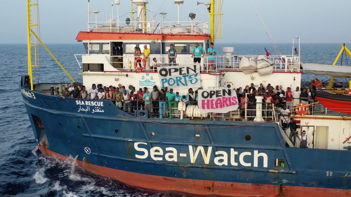 De Sea-Watch 3 bracht eind juni migranten naar het Italiaanse eiland Lampedusa nadat ze gered waren op zee.