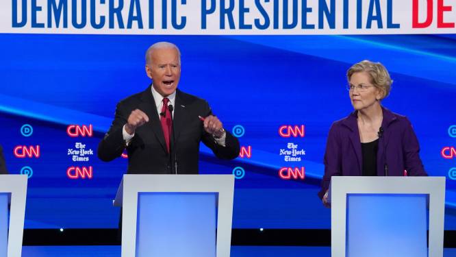 Democratische presidentskandidaten eensgezind over afzetting Trump, partijgenoten sparen opkomende Elizabeth Warren niet