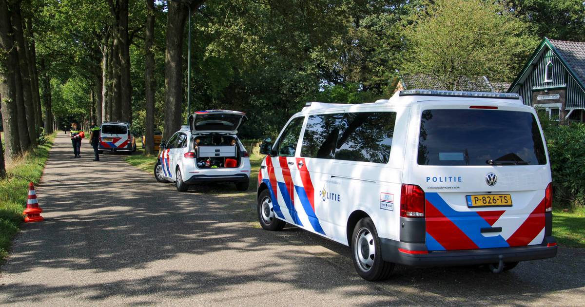 Bakfiets met kinderen erin betrokken bij ernstig ongeluk in Leusden; traumahelikopter opgeroepen.