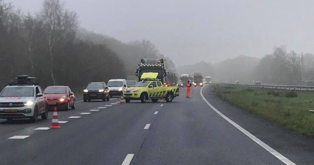 Flinke file na ongeval op A28: meer dan uur vertraging.