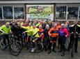 Een groep Vroomshopers en Hammenaren gaat voor het goede doel de uitdaging aan: 175 kilometer afleggen op een omafiets.