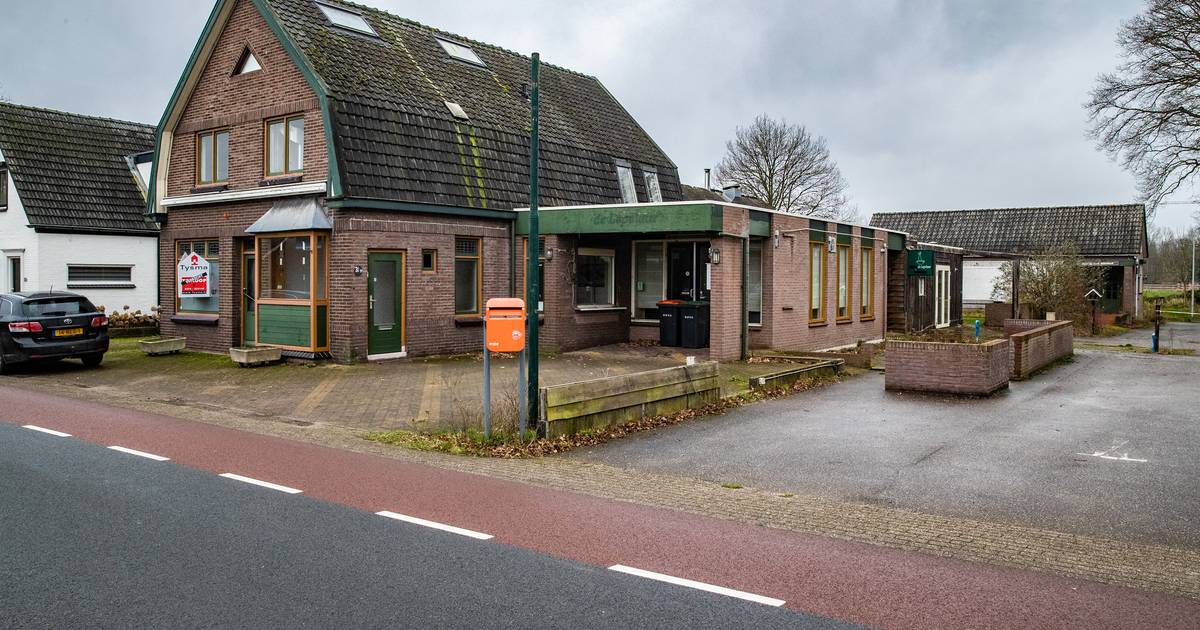 Buurthuis in buurtschap De Eikelhof voorlopig van de baan