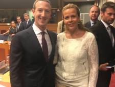 Twitteraars vallen over 'fan-foto' parlementariër met Zuckerberg