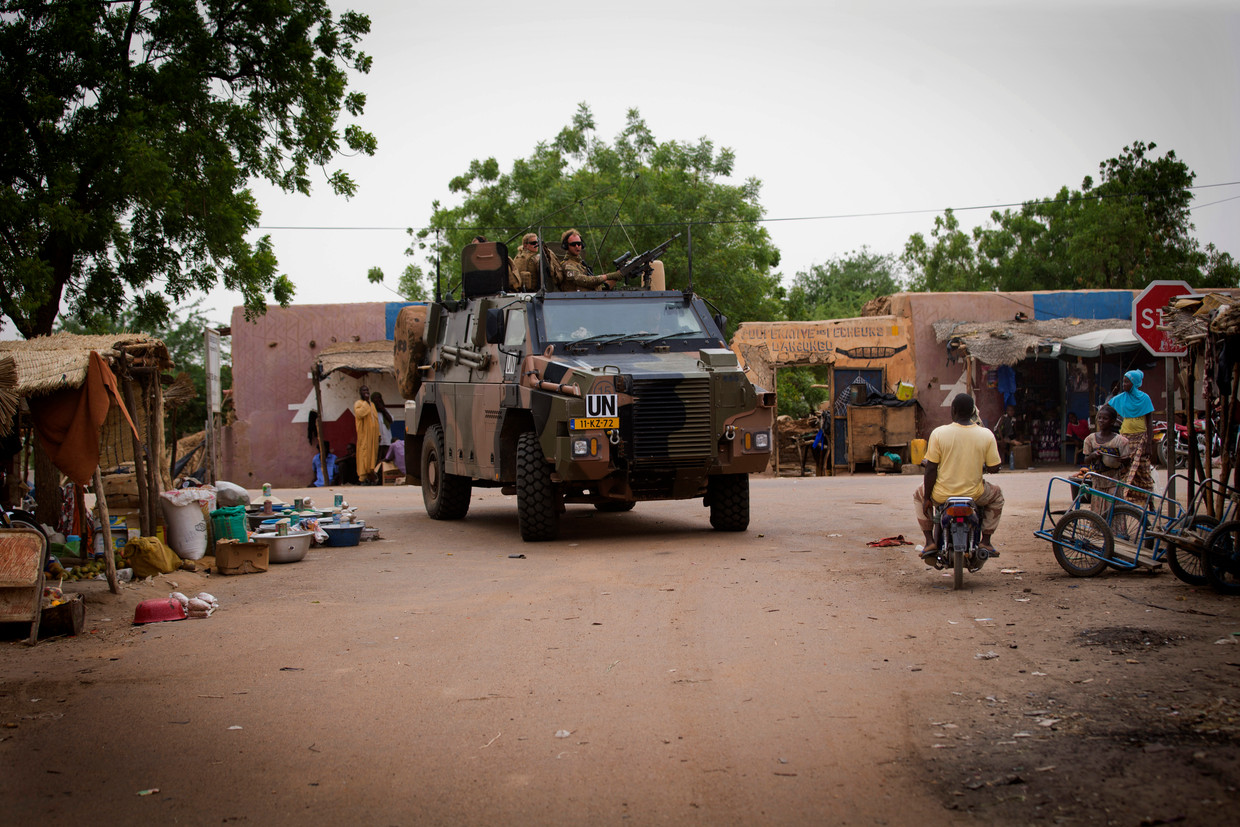 Nederlandse commando's op patrouille voor de VN-missie Minusma in Mali. (archieffoto) De Nederlandse militairen hebben hun werk zaterdag weer hervat. Beeld ANP