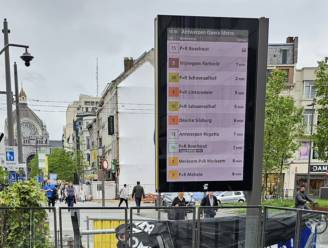 De Lijn vernieuwt reistijdschermen: Antwerpse premetrostations als eerste aan de beurt