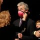 Ig Nobelprijzen: homoseksuele necrofiele eenden en gasmasker-bh's