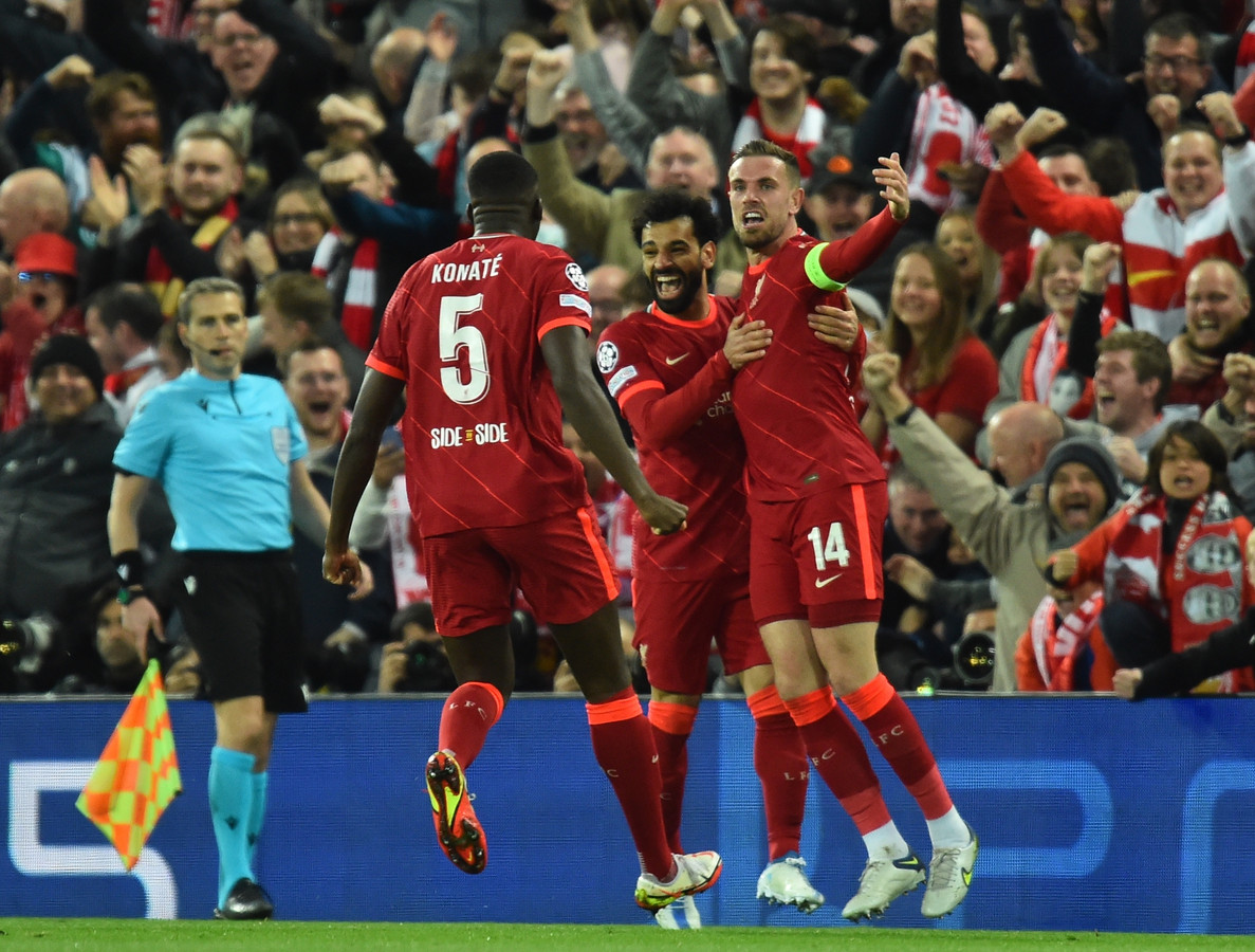 Un Match à Sens Unique Et Deux Buts Davance Liverpool Prend Une