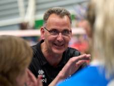 Volleybalcoach Harry van den Brink heeft met de landstitel in de tas weer tijd voor het avondeten: ‘Het is voor nu echt klaar’