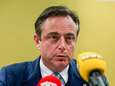 Bart De Wever erkent regering-Michel niet: “In elk normaal land was premier al naar de koning gegaan”