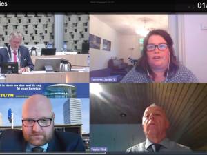 Knorrige burgemeester drukt sfeer in Eindhovense gemeenteraad: ‘Vergadering is een lijdensweg’