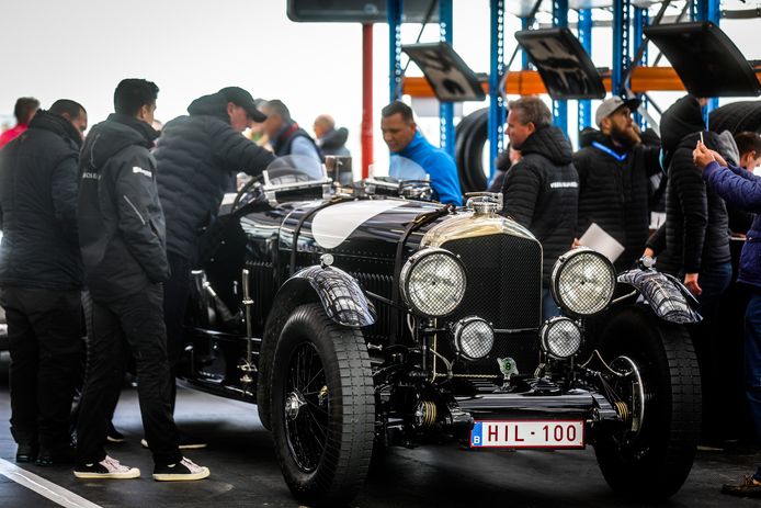 IN BEELD. Oldtimers veroveren Knokke tijdens eerste dag Zoute Grand