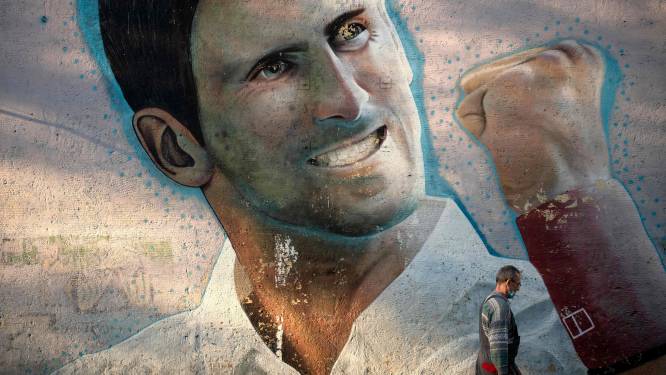 Servische president furieus op Australië over Djokovic: ‘Waarom mishandelen jullie hem?