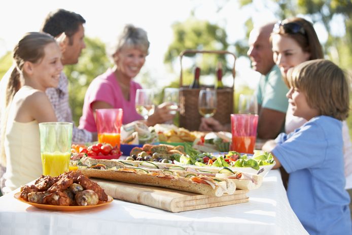 toezicht houden op Is aan het huilen Verwisselbaar Warm weer op komst: pas op met eten dat je op tafel zet | Koken & Eten |  AD.nl