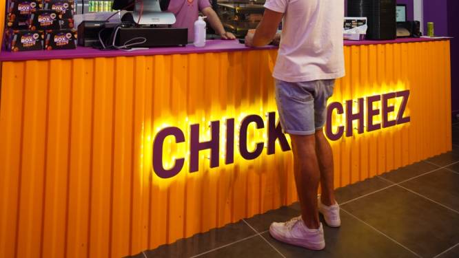 Nieuwe keten Chick&Cheez opent eerste vestiging: de Belg wil kip, kip en nog eens kip