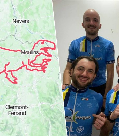 Le plus grand tracé Strava de l’histoire: quatre cyclistes français dessinent un “vélociraptor” sur 1.000 km