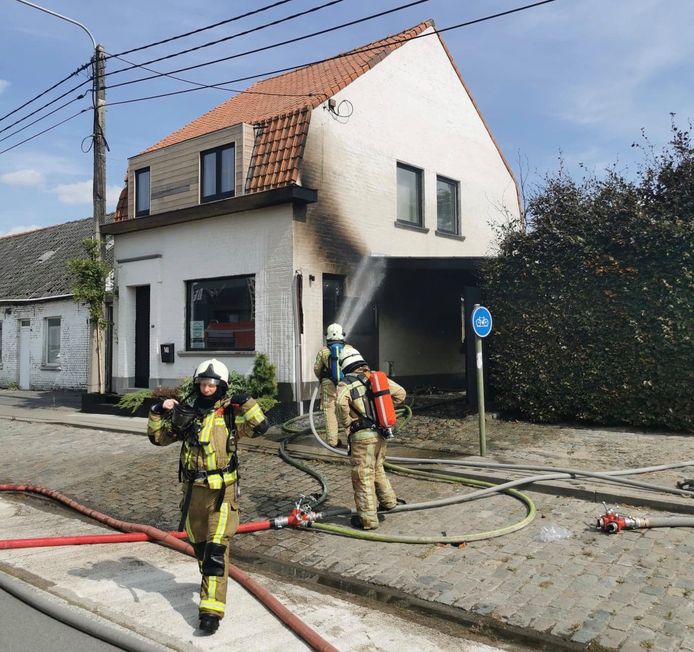 Bij de brand in de Tieltstraat kon nipt voorkomen worden dat de woning van Bram Biesbrouck in vlammen opging.