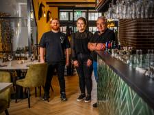 Niet iedereen is dol op eten delen, maar dat doet niets af aan de belangstelling voor dit Griekse restaurant