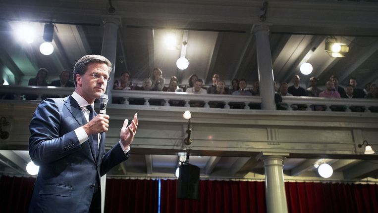 Mark Rutte tijdens de HJ Schoo-lezing van 2013 in de Rode Hoed. Beeld Guus Dubbelman