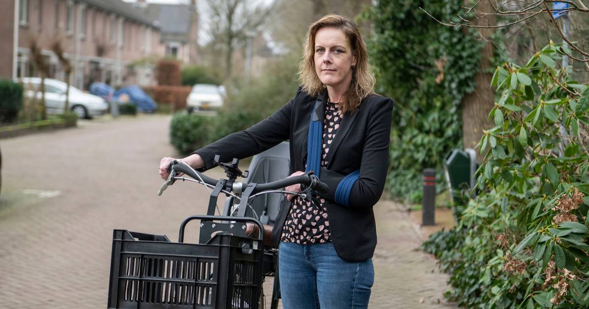 Evelien smakt hard tegen asfalt: ‘Andere vrouw riep alleen ik heb niks, kan ik nu gaan, onbegrijpeli