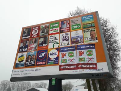 #Stemzeweg-posters op verzamelborden verkiezingen in Berkelland